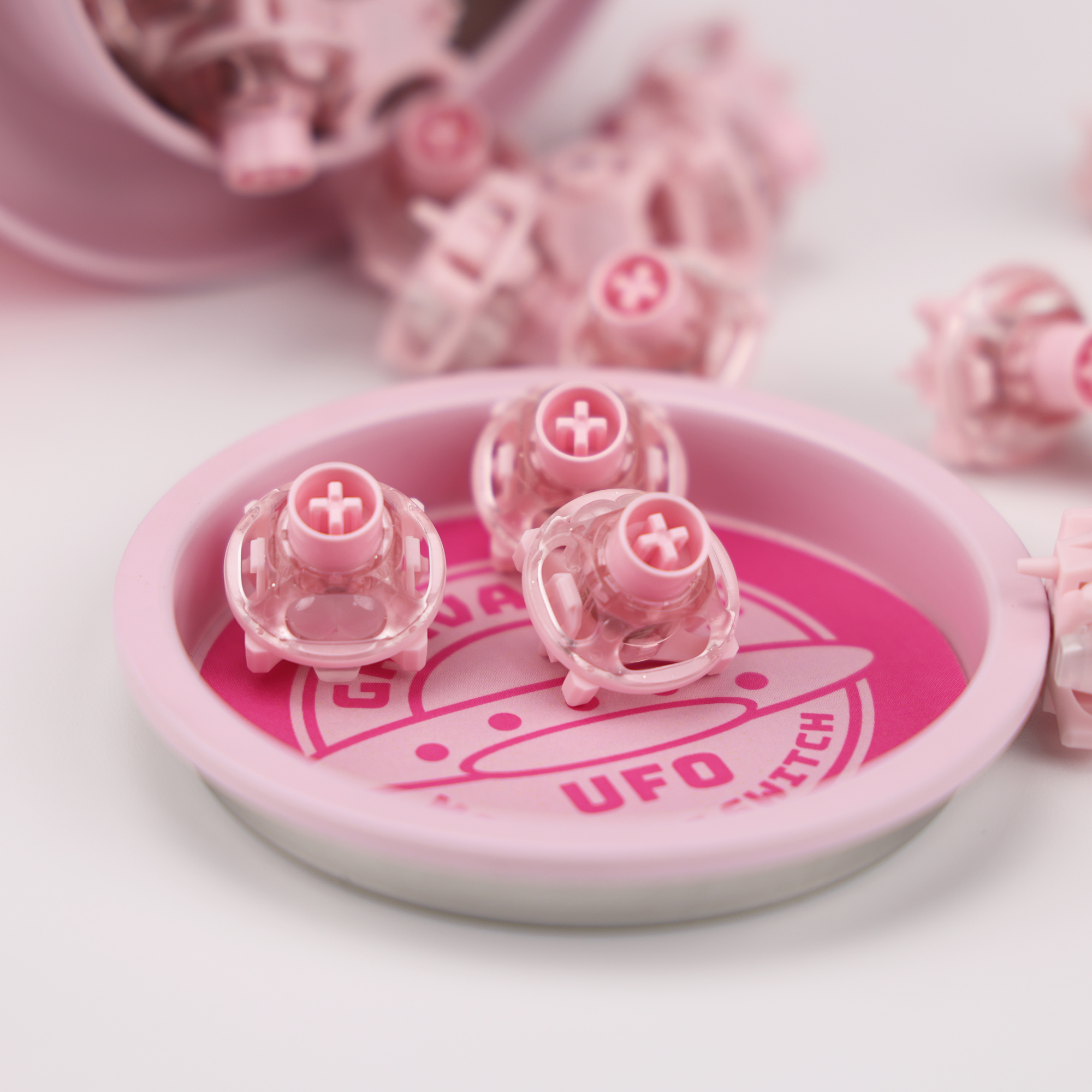 Gaming Keyboard Thocky - UFO Peach Pink Magnetic Switch Linear