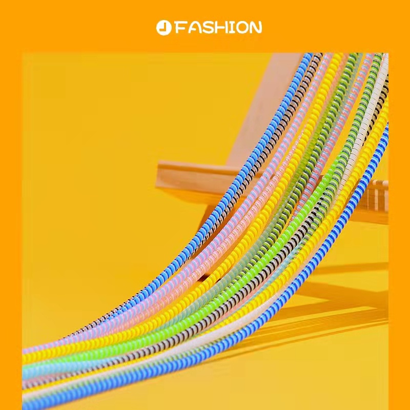 TPU Spiral USB Charging Cable  - مراجعة Coiled Usb Cable وسعره