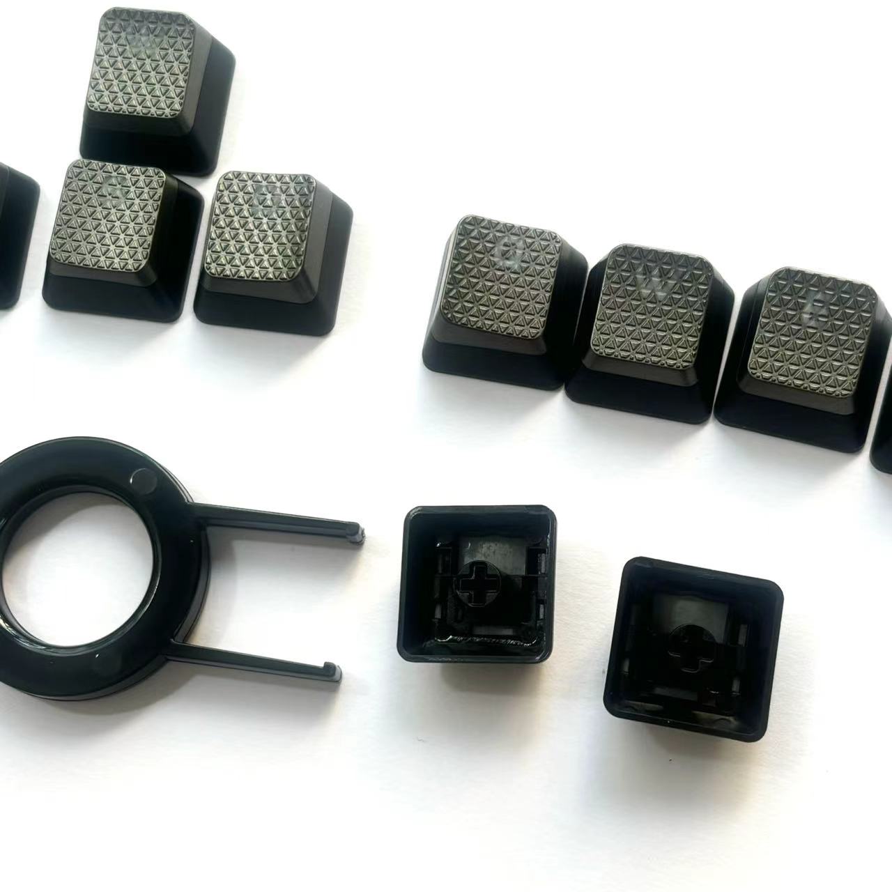 10 Backlit Keycaps for Corsair - مراجعة Gaming Keyboard Corsair وسعره